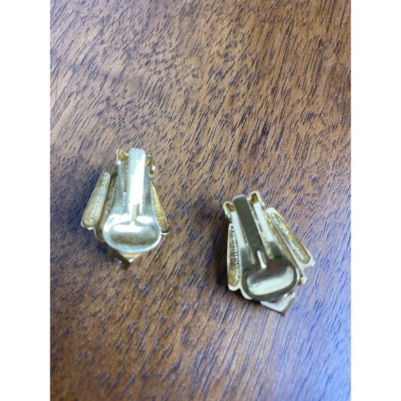 Vintage Large Rhinestone Gold Tone Clip On Earrings 1" Shell - Picture 3 of 6